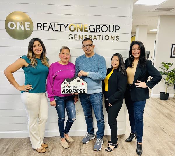 Kettybel Velazquez-Diaz-Realty One Group Generations