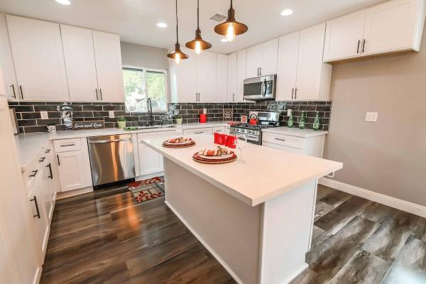 Central Cabinets Direct Inc.