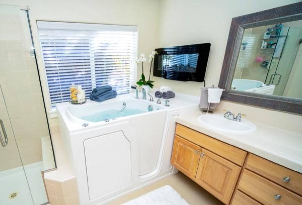 Independent Home Walk-In Bathtubs