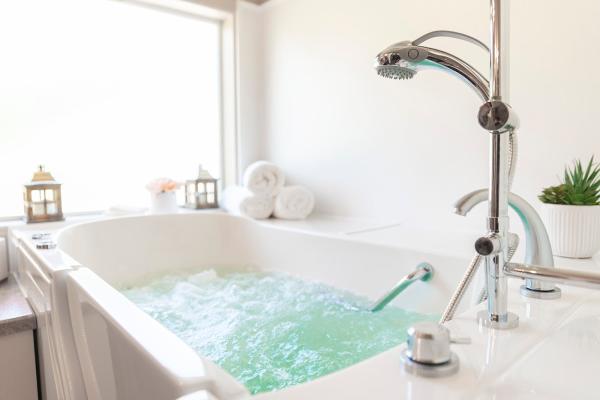 Independent Home Walk-In Bathtubs