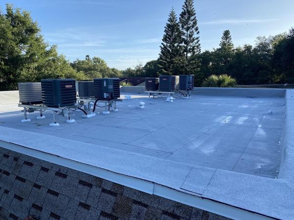 Zee's Roofing & Construction