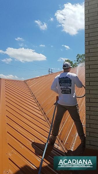 Acadiana Softwash Solutions