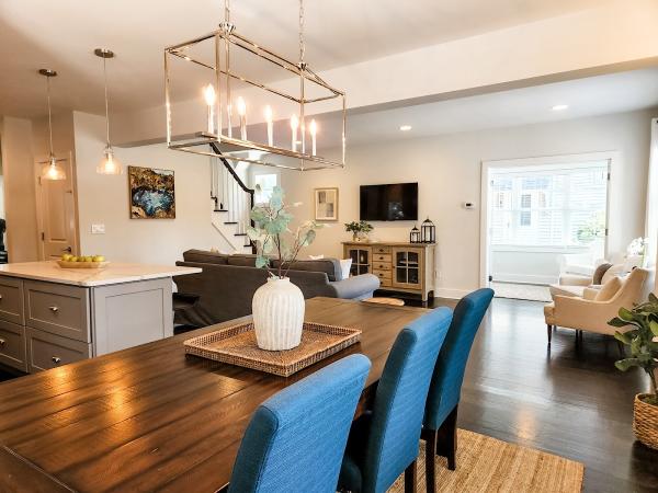 Kelly Home Designs Staging and Interiors