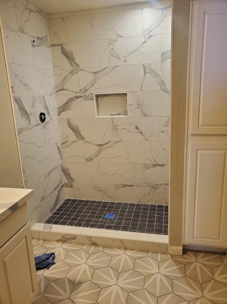 Hernan's Custom Tile & Stone