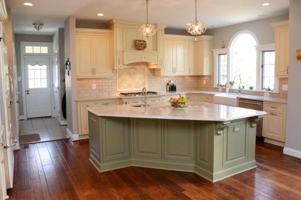 Kitchen Countertops & Cabinets