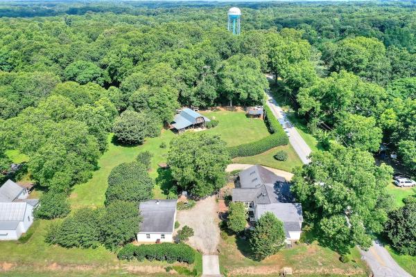 Red 1 Realty LLC