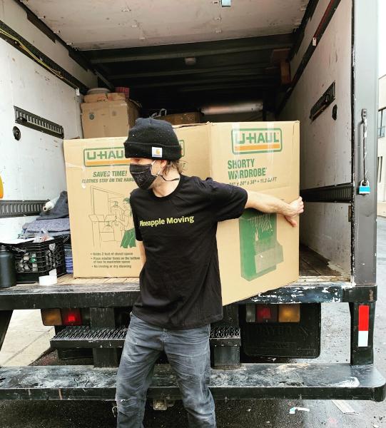 Pineapple Movers