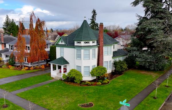 Four Seasons Roof & Remodel Service