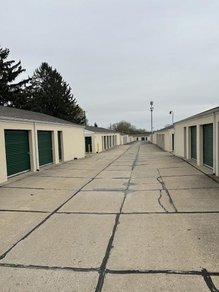 Mini Mall Storage