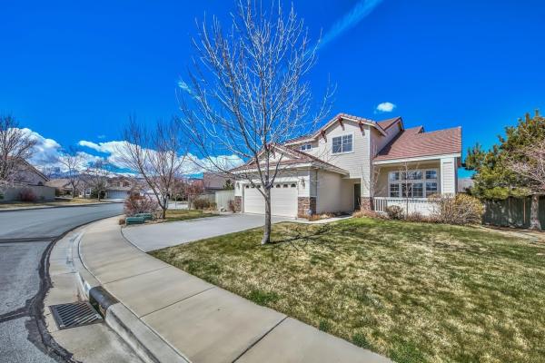 Shelly Plaut at Dickson Realty~carson City