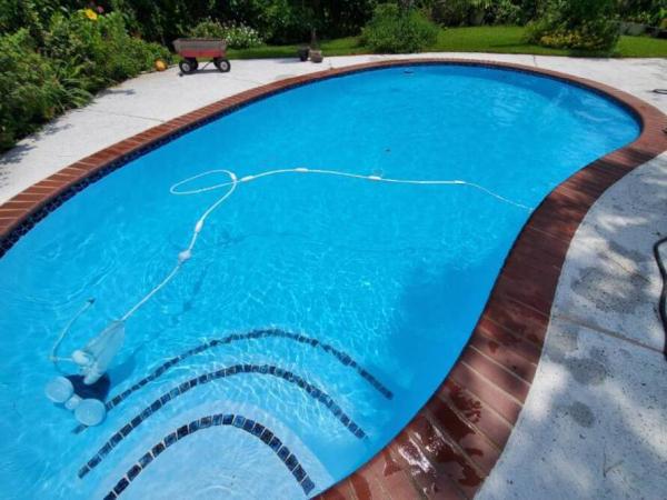 Sunny Blue Pool Cleaners