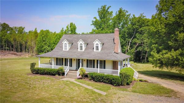 Doome Realty Group Brokered By KW Metro Center