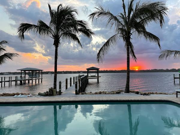 Pura Vida Tropical Gardens LLC