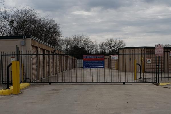 37/410 Self Storage