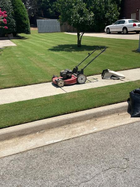 Vargas Lawncare Specialist