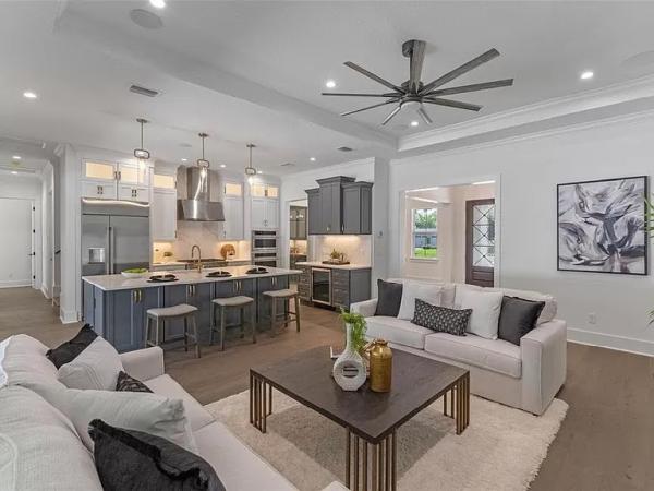 Restyled Spaces by Shelly: Home Staging and Interior Decorating