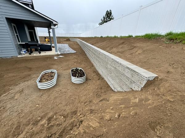 Inland Lawn Maintenance