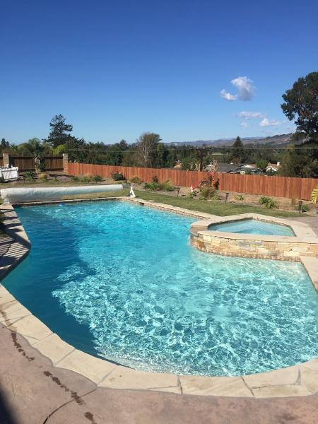 Signature Pool & Spa