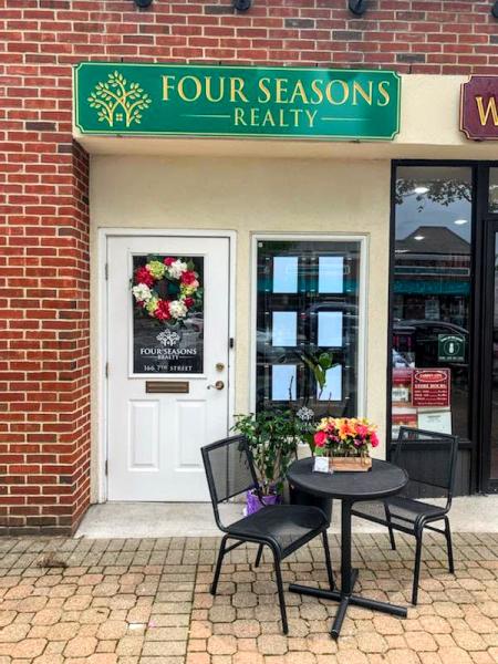 Four Seasons Realty Team