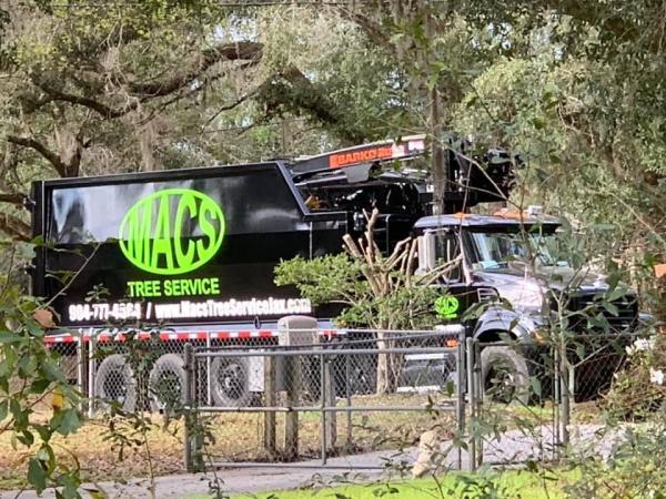 Mac's Tree Service (Macs Tree Incorporated)
