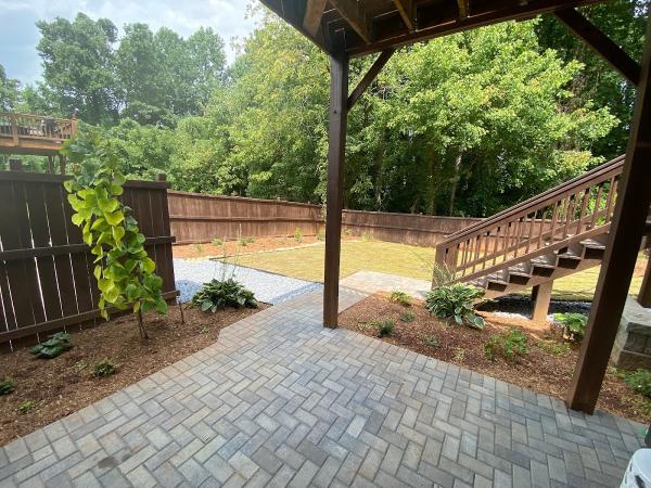 Walt's Landscaping & Lighting