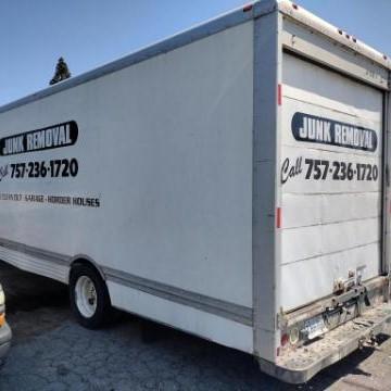 B & T Professional Cleaning and Hauling Service