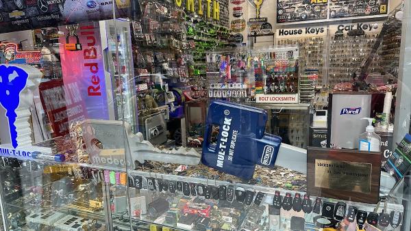 Bolt Locksmith Williamsburg