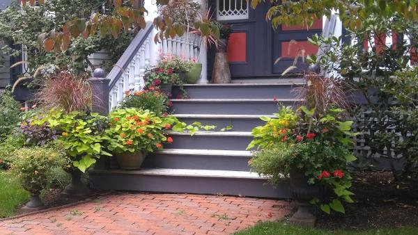 Talbots' Creative Gardening
