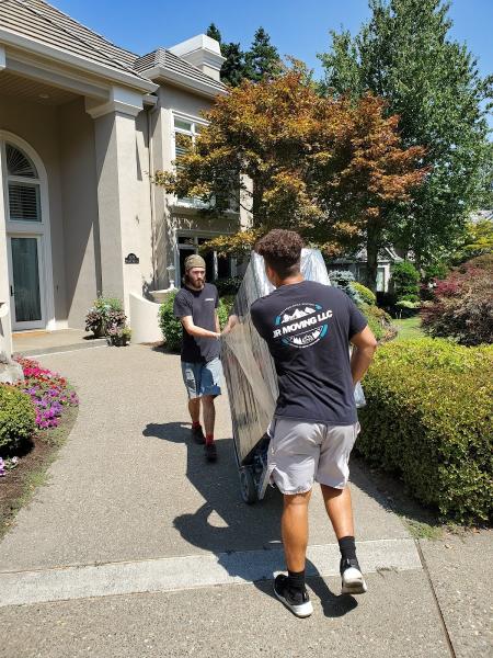 JR Moving LLC