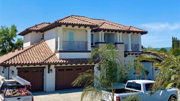 V Mendoza Roofing