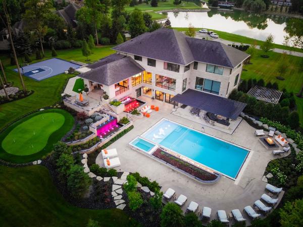 Oasis Outdoor Living & Landscapes