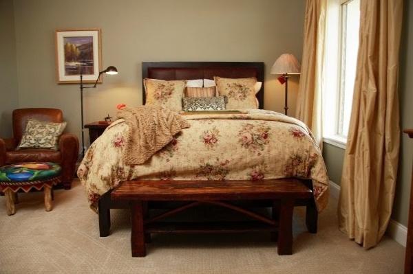 Lakeshore Decor