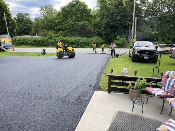 Tandoi Asphalt & Sealcoating