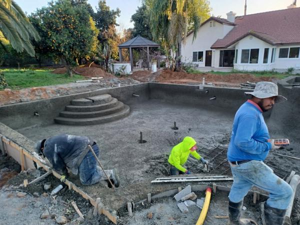 Serene Pools & Hardscape