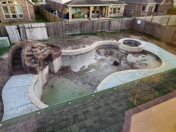 Avree Custom Pools