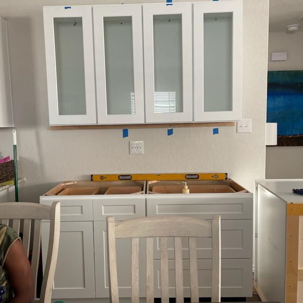 Melchor Cabinet & Countertop