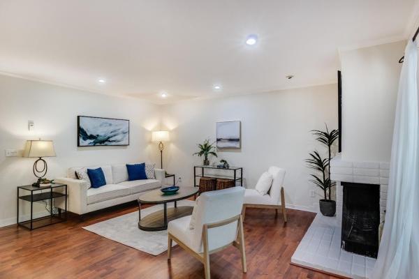 Deja Blue Home Staging and Design
