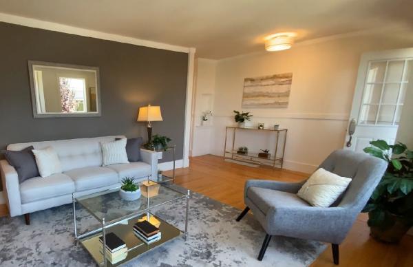 Deja Blue Home Staging and Design