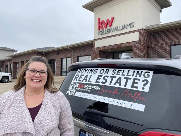 Lucinda Miller Real Estate Agent
