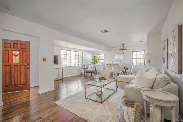 Sophia De La Vara Real Estate