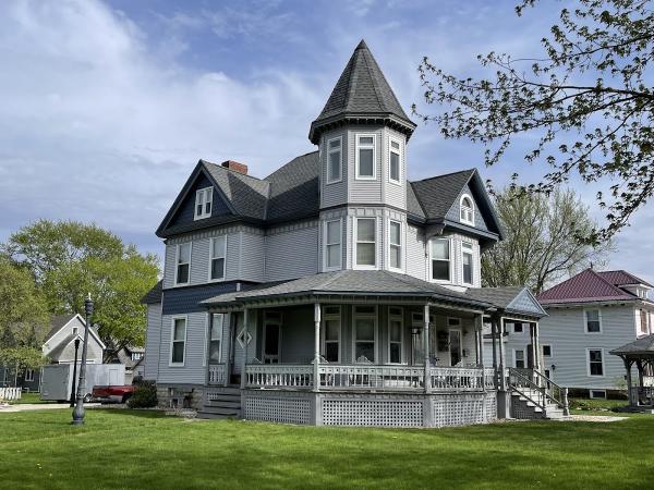 Seamless Exterior
