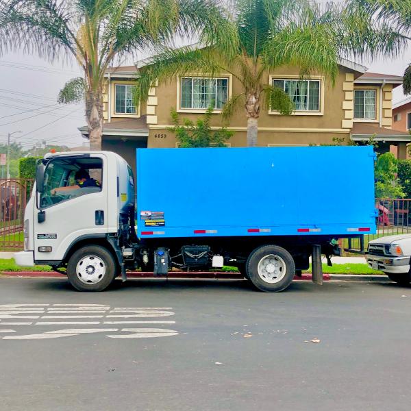 West LA Hauling Junk Removal