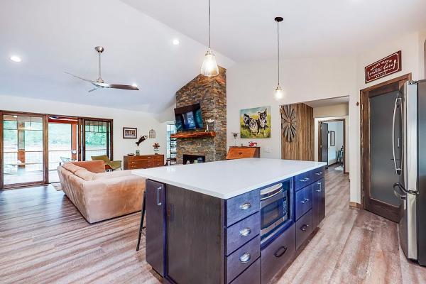 Momentum Construction LLC