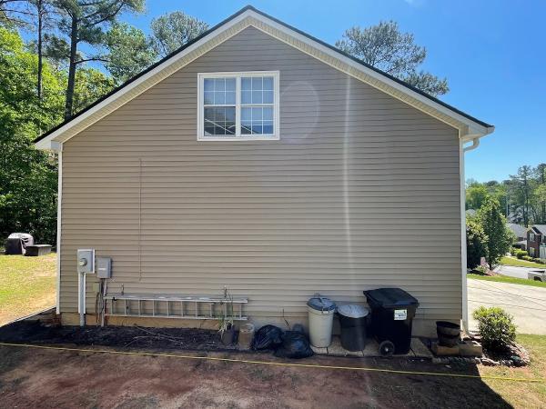 Professional Power Washing & Roof Cleaning