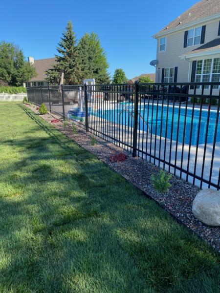 J & R Fencing Contractors