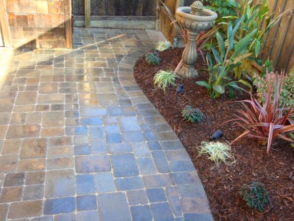 Mackenzie Landscape Gardening LLC
