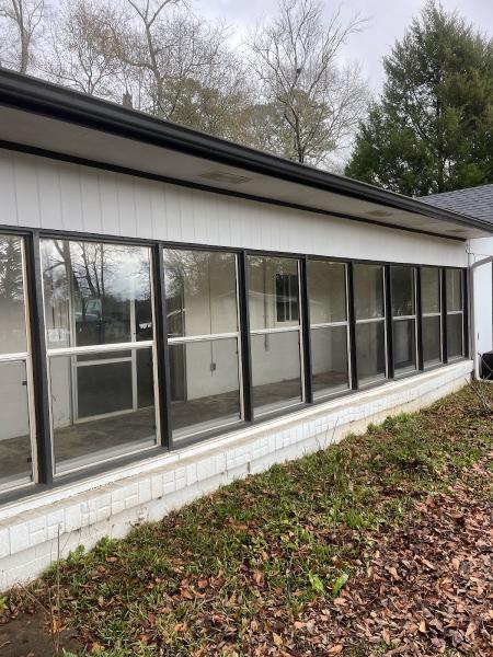 Premier Screens LLC