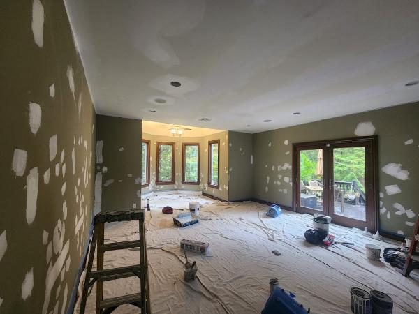 Frank's Deluxe Painting LLC