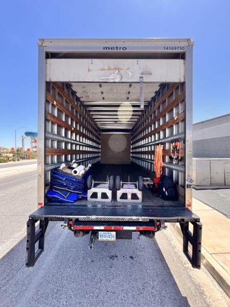Vegas-Moving