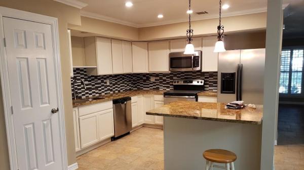 Armando's Handyman & Remodeling Services